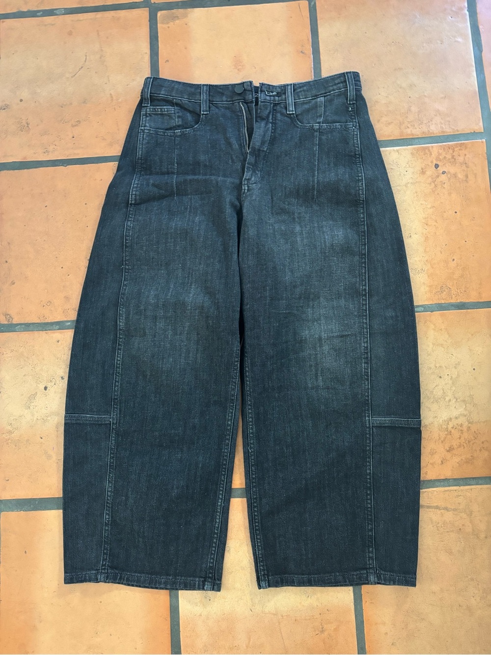 Pilcro Anthropologie Heritage mid rise Black Barrel jeans size 28 - Picture 3 of 7